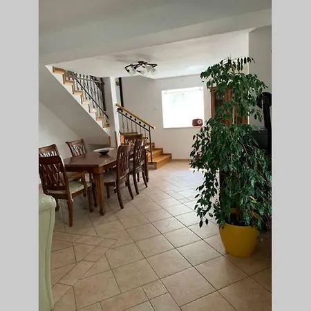Nona Villa *